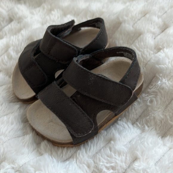 Children’s Place Baby Sandals - Picture 5 of 6